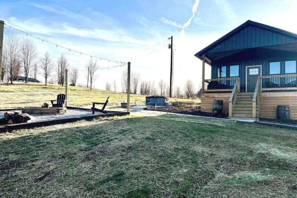 Bourbon Barrel Cottages #1 Of 5 On Kentucky Trail 劳伦斯堡 外观 照片